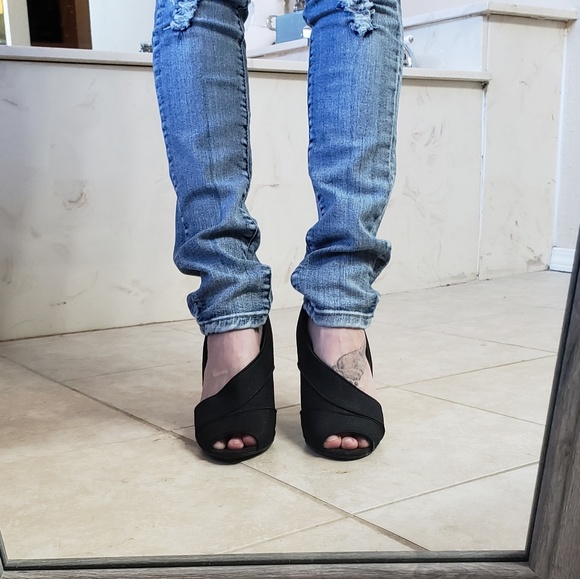 Ann Marino twist peep toe - Picture 4 of 6